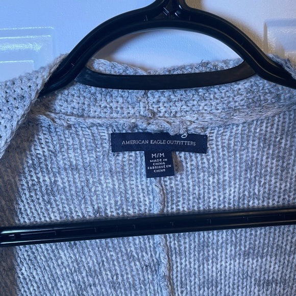 American Eagle - Lightweight Grey Cardigan - Size Medium - Picture 7 of 7